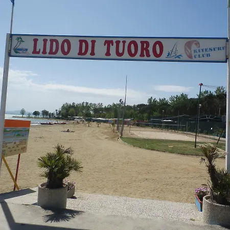 Oscar Tuoro sul Trasimeno